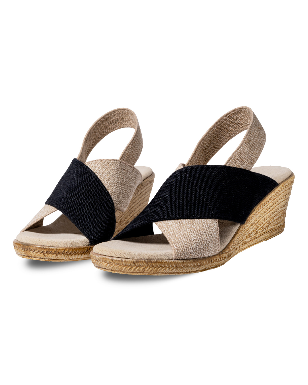 Zapatos negros Emilia SanMiguelShoesmx en vista lateral, diseño elegante y moderno para mujer.