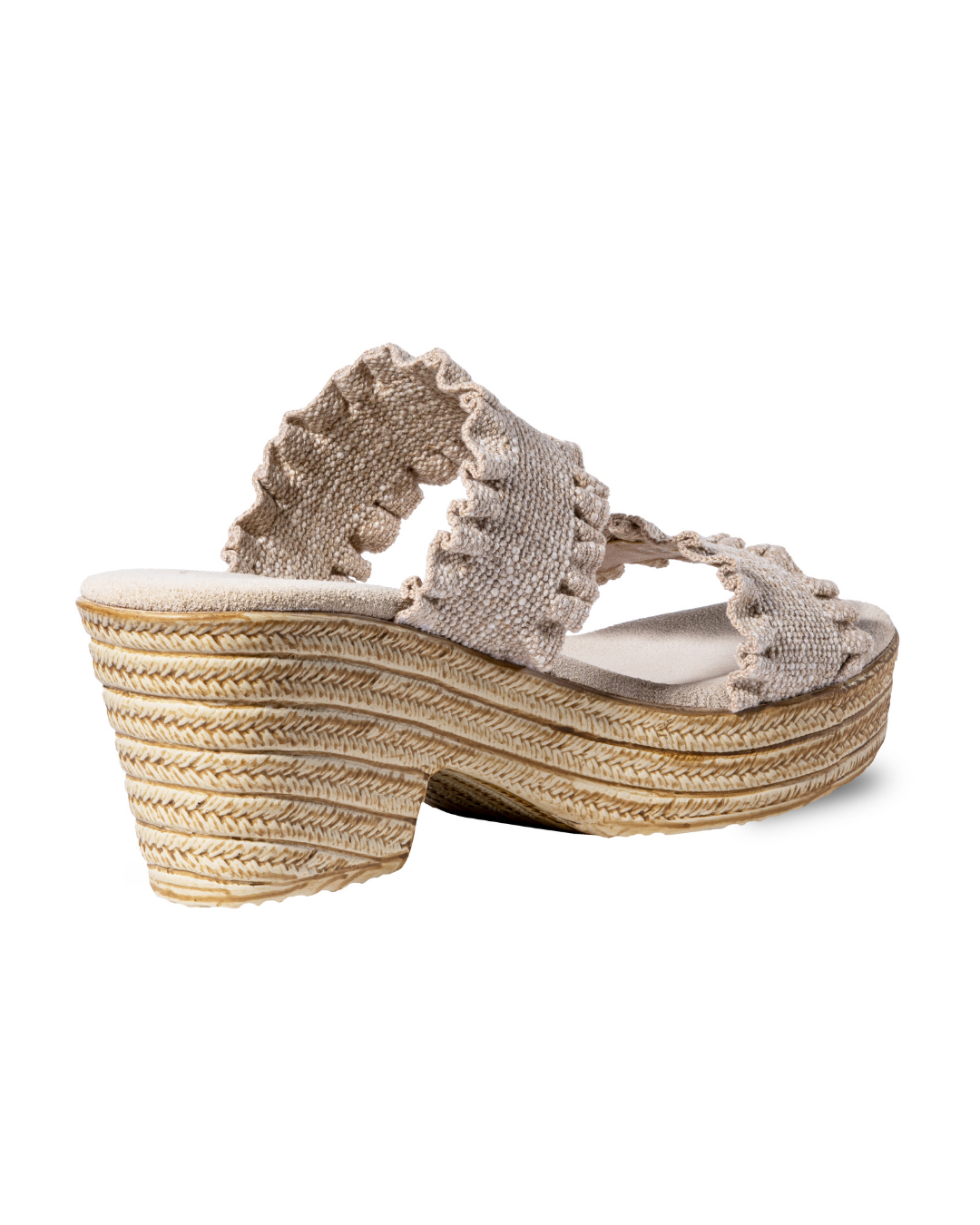 Zapatos Miranda Lino Olán de SanMiguelShoesmx en color beige con detalles de tela y suela de goma.