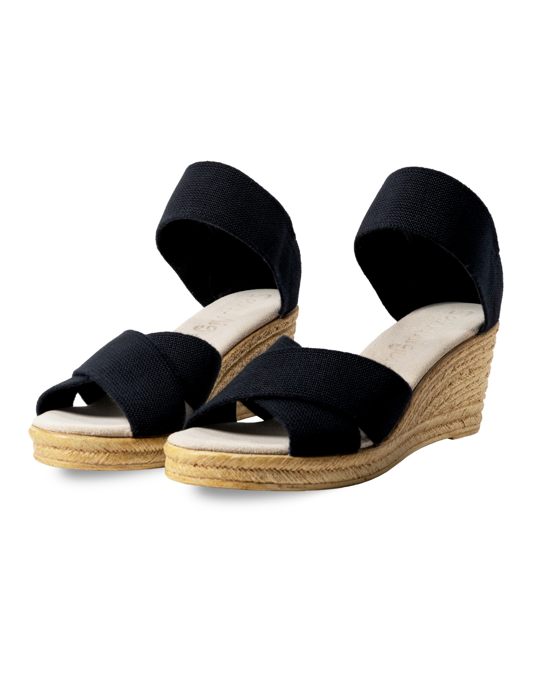 Zapatos negros Fiorella de SanMiguelShoesmx, estilo elegante con diseño clásico para mujer.