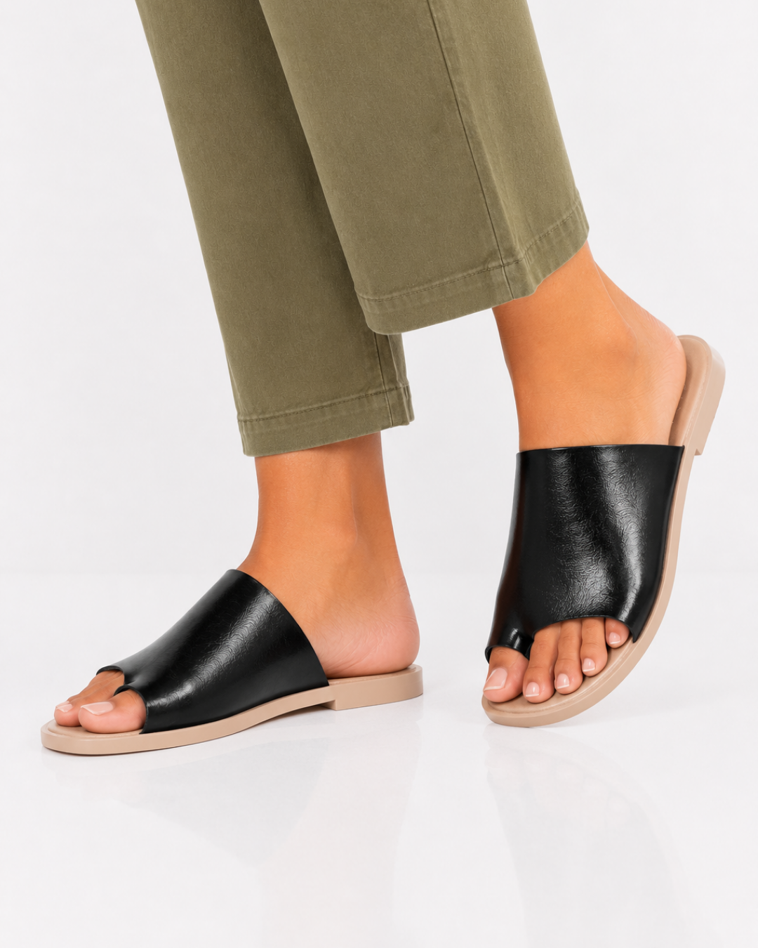 Zapatos Cancún de SanMiguelShoesmx, estilo casual en color negro con detalles de cuero y suela de goma.