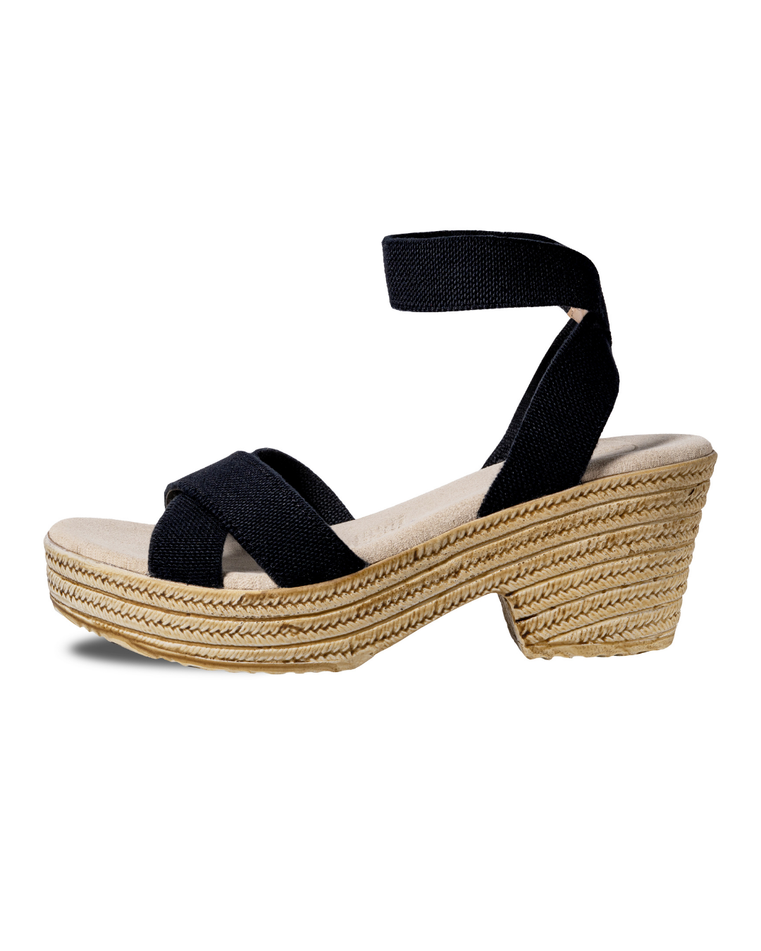 Zapatos Daliah negros de SanMiguelShoesmx con diseño elegante y detalles en cuero, vista frontal del calzado.