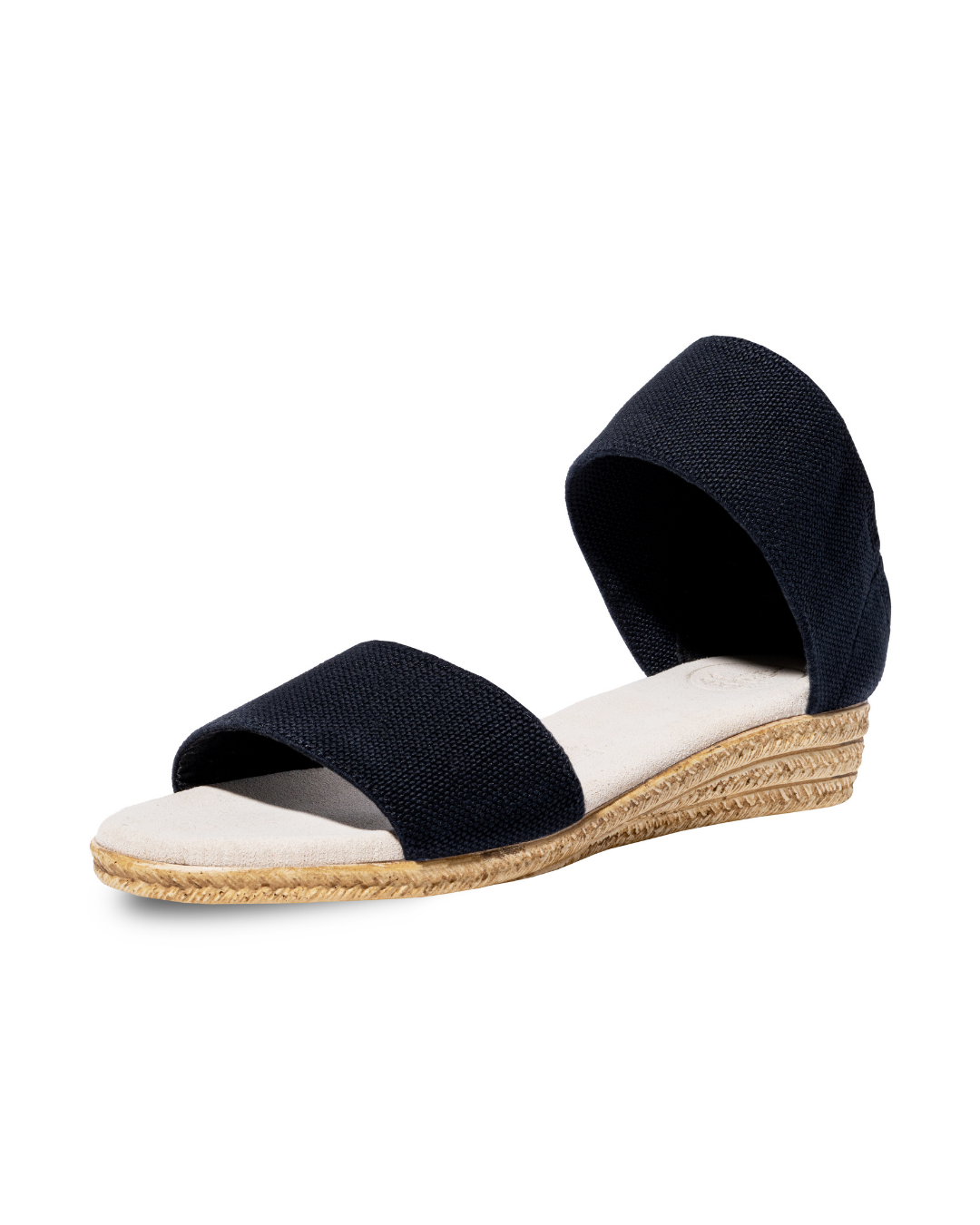 Zapatos Janie en color negro de SanMiguelShoesmx, estilo elegante y cómodo, con detalles de diseño en la parte superior.