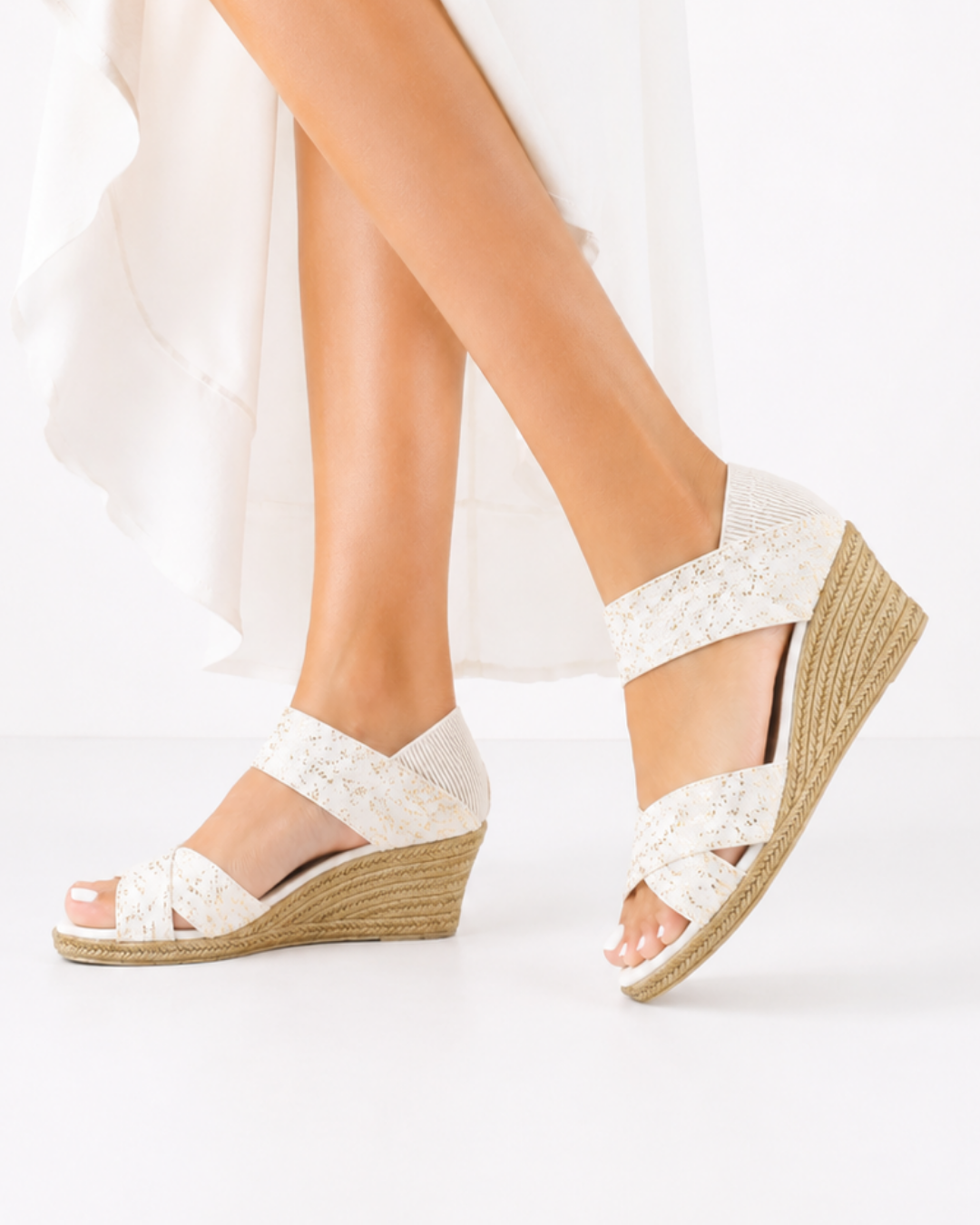 Zapatos de novia Alba Bridal Glow de SanMiguelShoesmx con detalles elegantes y estilo brillante para ocasiones especiales.
