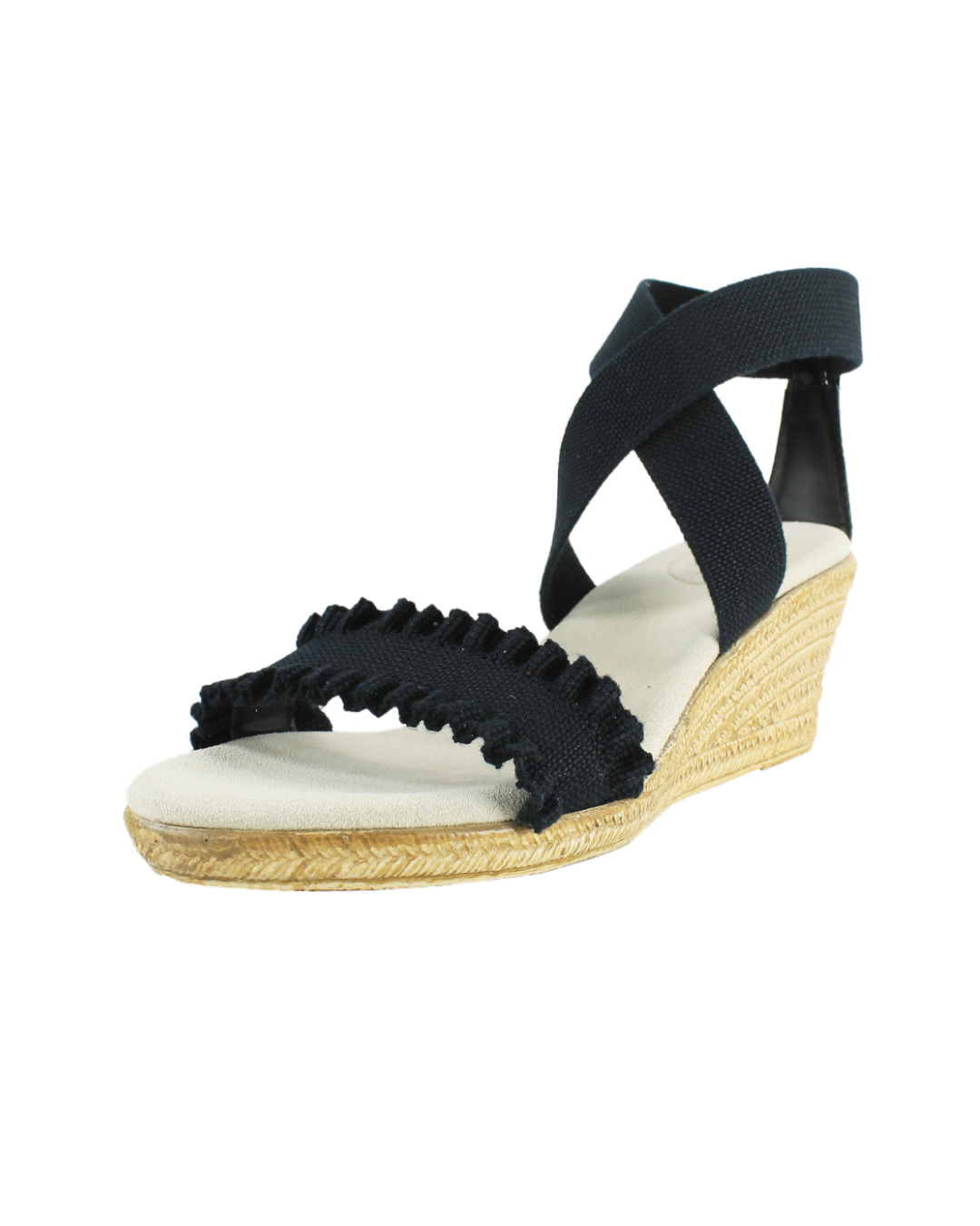 Zapato negro Stela de SanMiguelShoesmx, estilo elegante con detalles en cuero y suela resistente, vista frontal sobre fondo blanco.