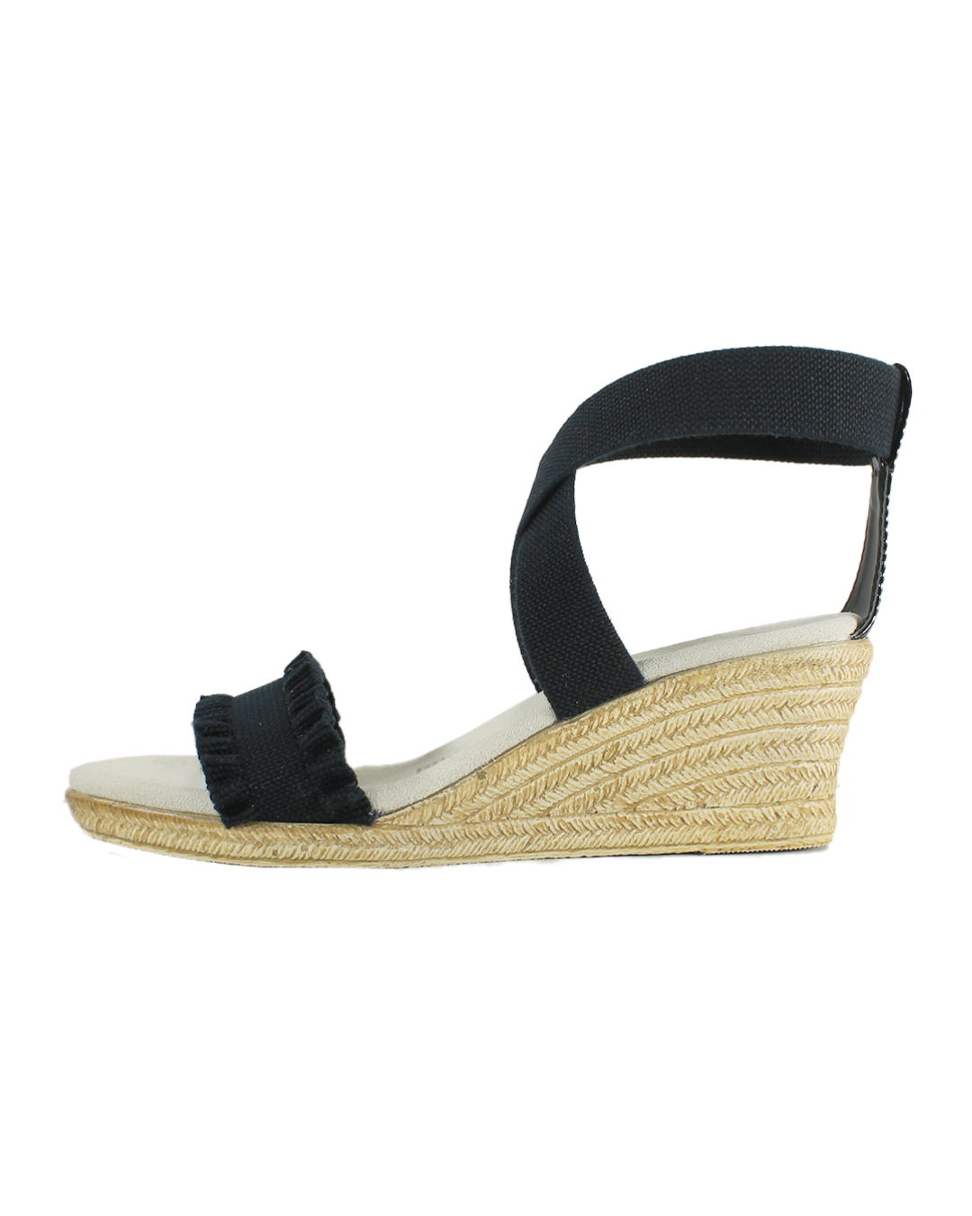 Zapatos negros tipo estela de SanMiguelShoesmx, estilo elegante con detalles en piel y suela resistente.