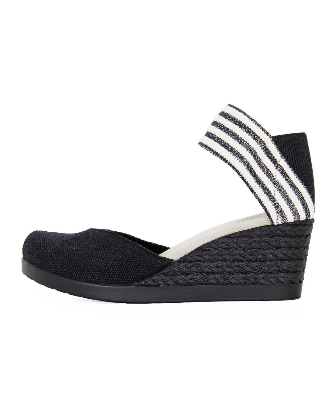 Zapatos negros Vegas de SanMiguelShoesmx, estilo moderno con diseño elegante y detalles en cuero para hombres.