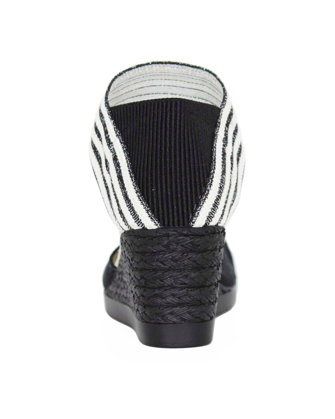 Zapatos negros Vegas de SanMiguelShoesmx, estilo elegante con detalles en cuero y suela resistente, para ocasiones formales.