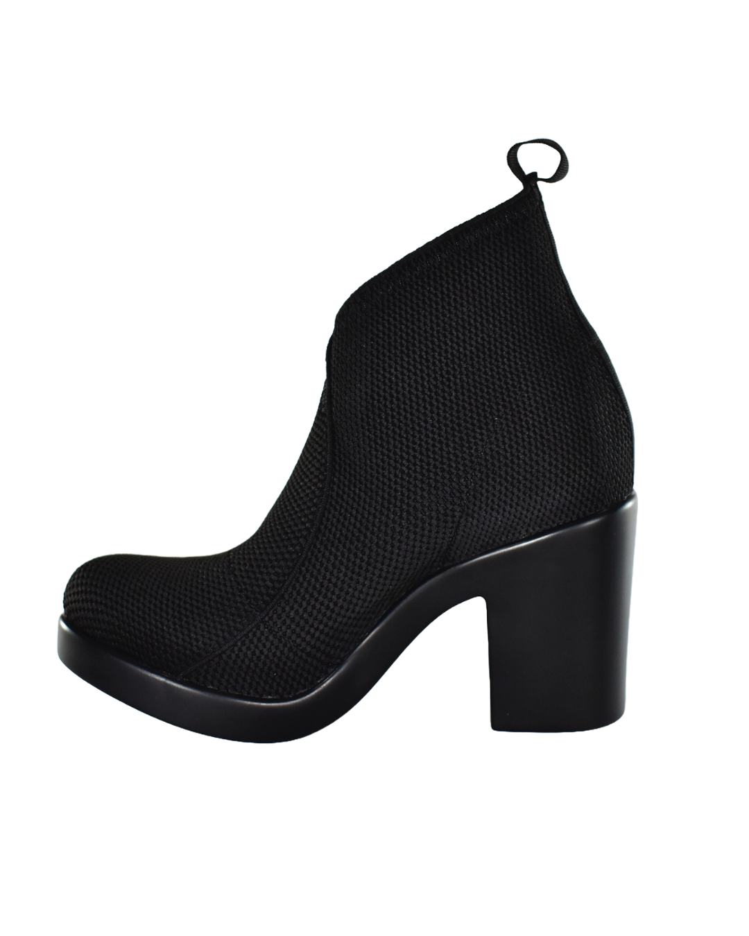 Zapatos Daniela negros de SanMiguelShoesmx, estilo elegante con detalles en cuero, ideales para ocasiones formales.