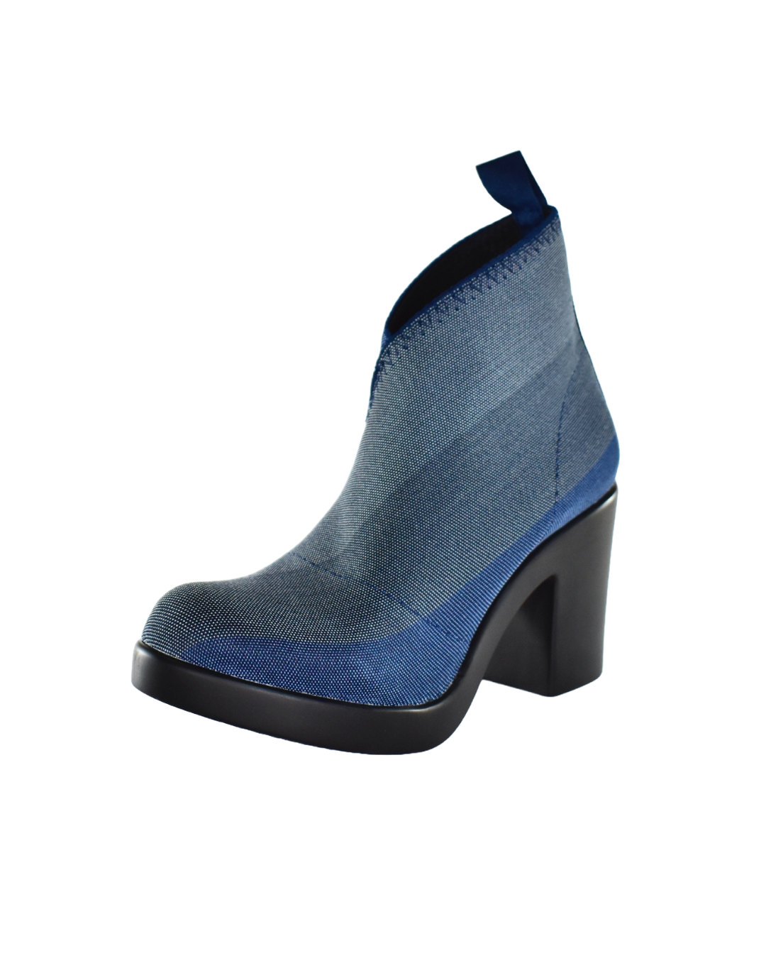 Jeans Daniela de mezclilla de SanMiguelShoesmx, estilo casual con detalles clásicos y ajuste cómodo.
