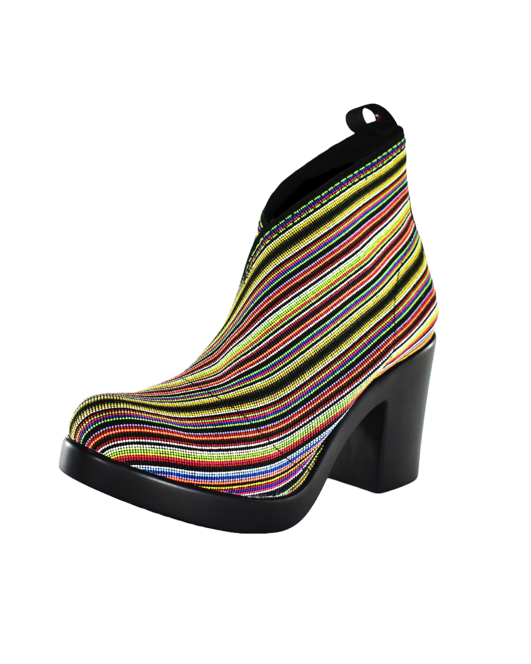 Zapatillas multicolor Daniela de SanMiguelShoesmx con diseño colorido y cómodo, vistas desde el frente en imagen 392.