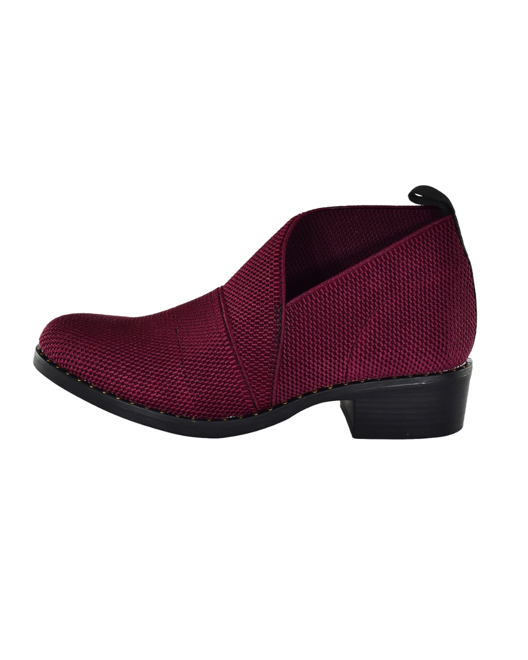 Zapatos Amira Vino de SanMiguelShoesmx, modelo elegante en color vino con detalles de cuero y suela de goma.