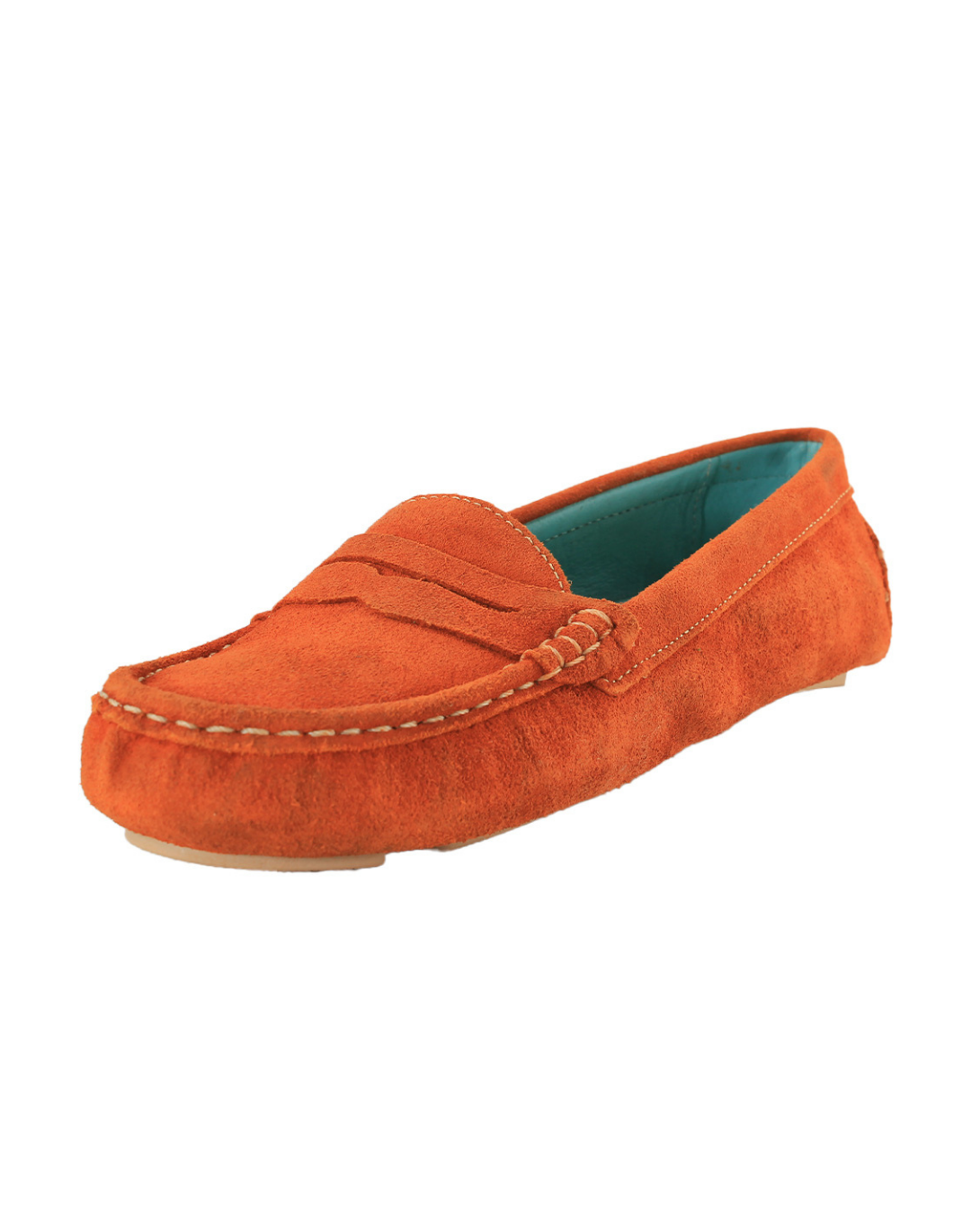 Zapatos loafers naranjas en piel de gamuza de SanMiguelShoesmx, vista lateral mostrando diseño cómodo y estilo elegante
