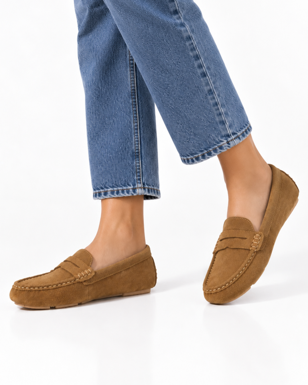 Mocasines bronzea de piel de gamuza en color café de SanMiguelShoesmx, estilo clásico y cómodo para mujer.