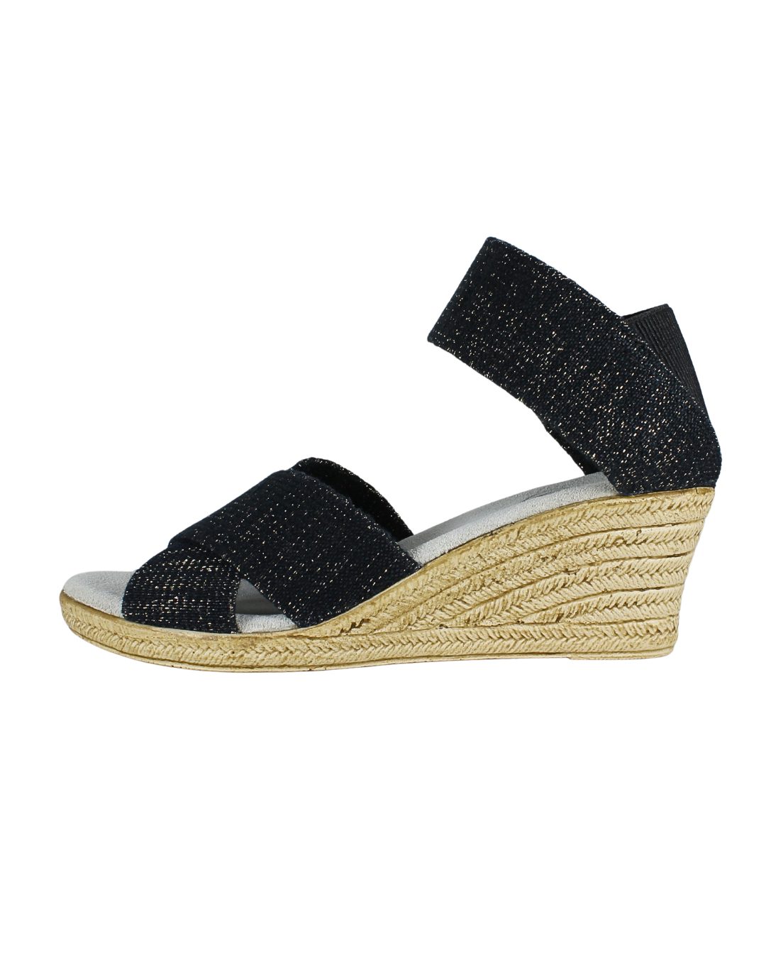 Zapatos negros Alba Gilded de SanMiguelShoesmx, con acabado dorado y diseño elegante, visibles en la imagen.