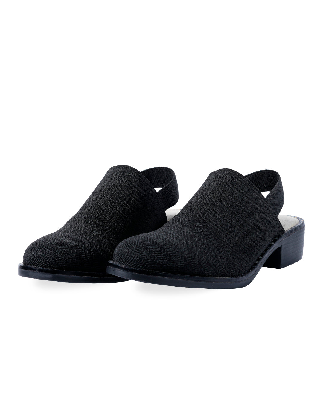 Zapatos negros Kendall de SanMiguelShoesmx, vista lateral de estilo elegante y diseño clásico en cuero.