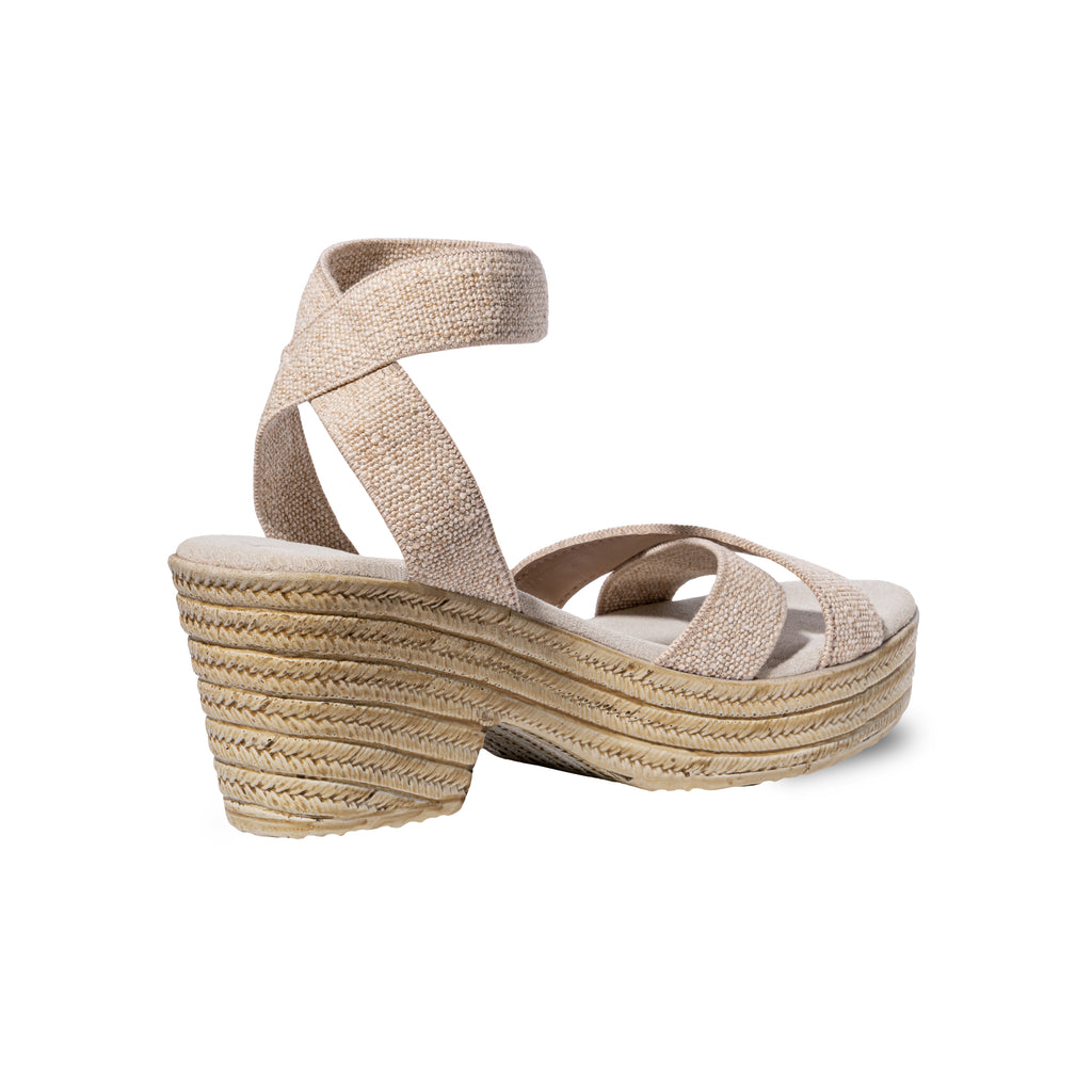 Daliah Lino de SanMiguelShoesmx, zapato de lino en color neutro, con diseño elegante y cómodo para ocasiones casuales y formales.