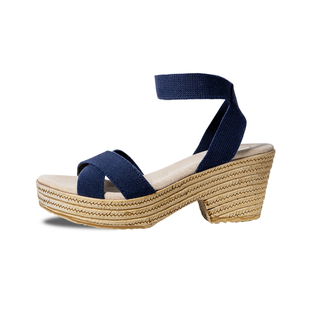 Zapatos Daliah Marino de SanMiguelShoesmx, en color azul marino, con diseño elegante y detalles en la parte superior.