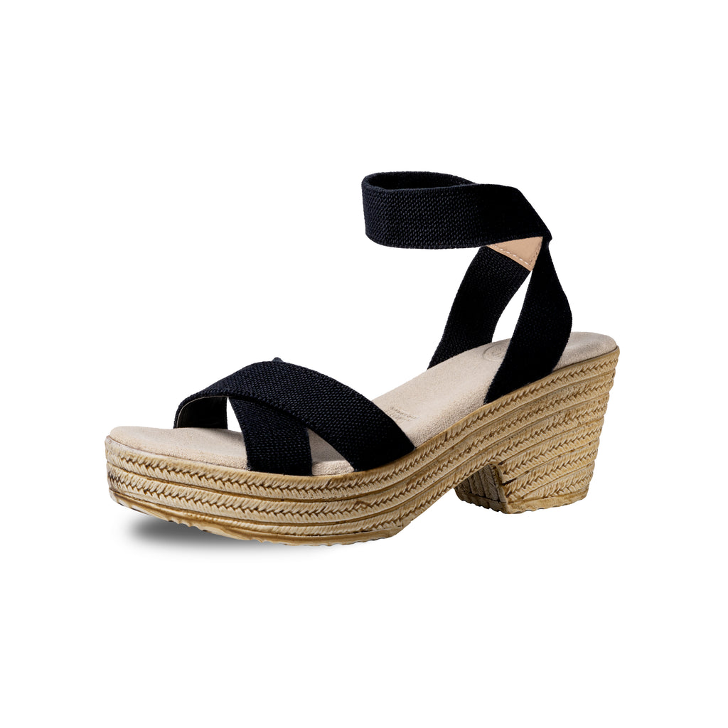 Zapatos Daliah Negro de SanMiguelShoesmx, estilo elegante con detalles en cuero y tacón medio para mujer.