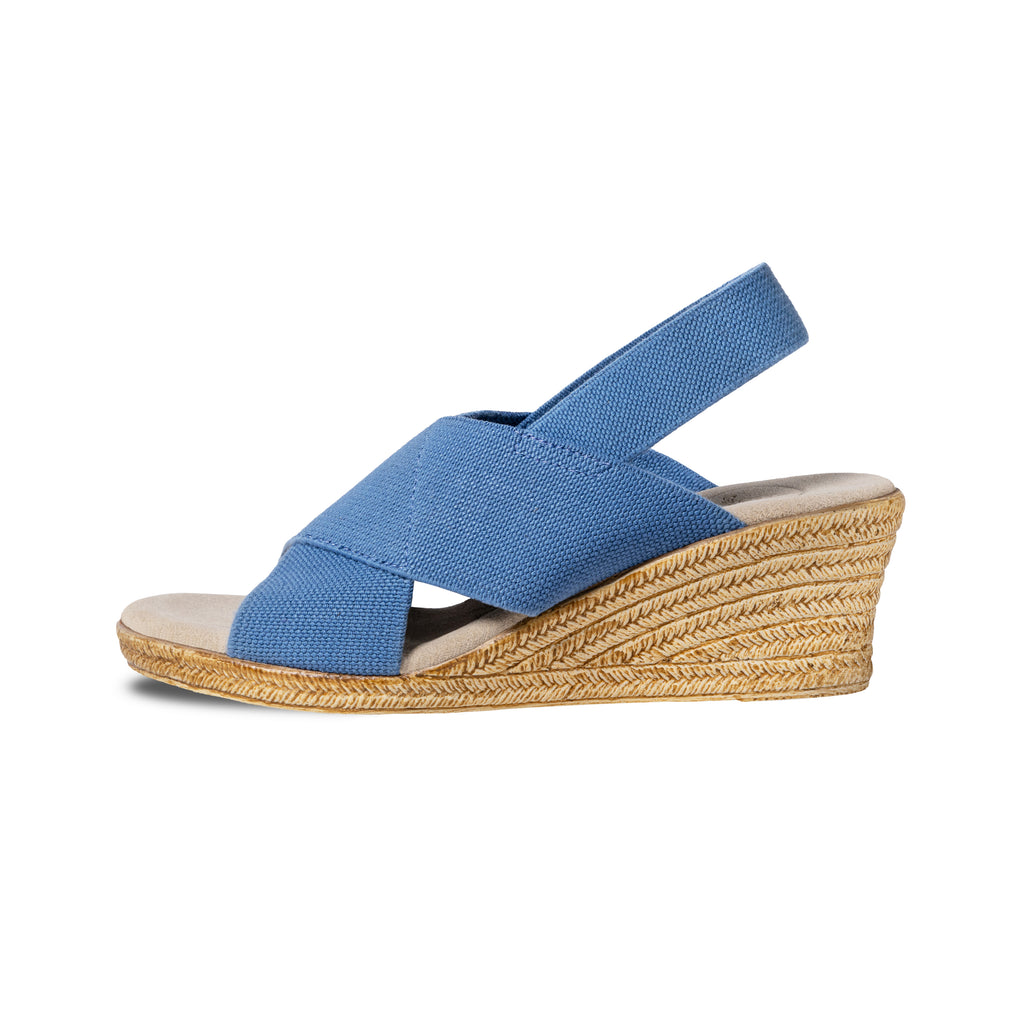 Zapatos Emilia Índigo de SanMiguelShoesmx, diseño elegante y cómodo con acabado en tono índigo y detalles modernos.