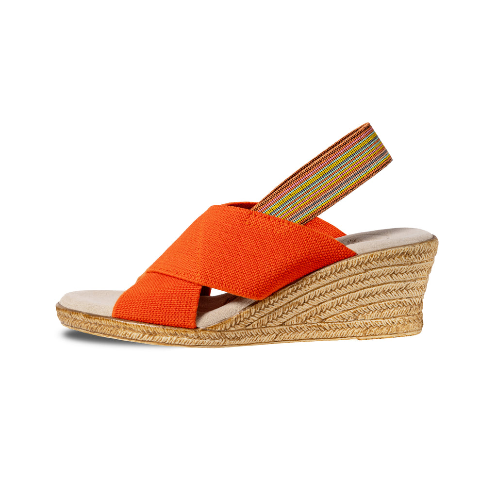 Zapatos Emilia Naranja de SanMiguelShoesmx, estilo elegante con acabado en color naranja y detalles sofisticados.