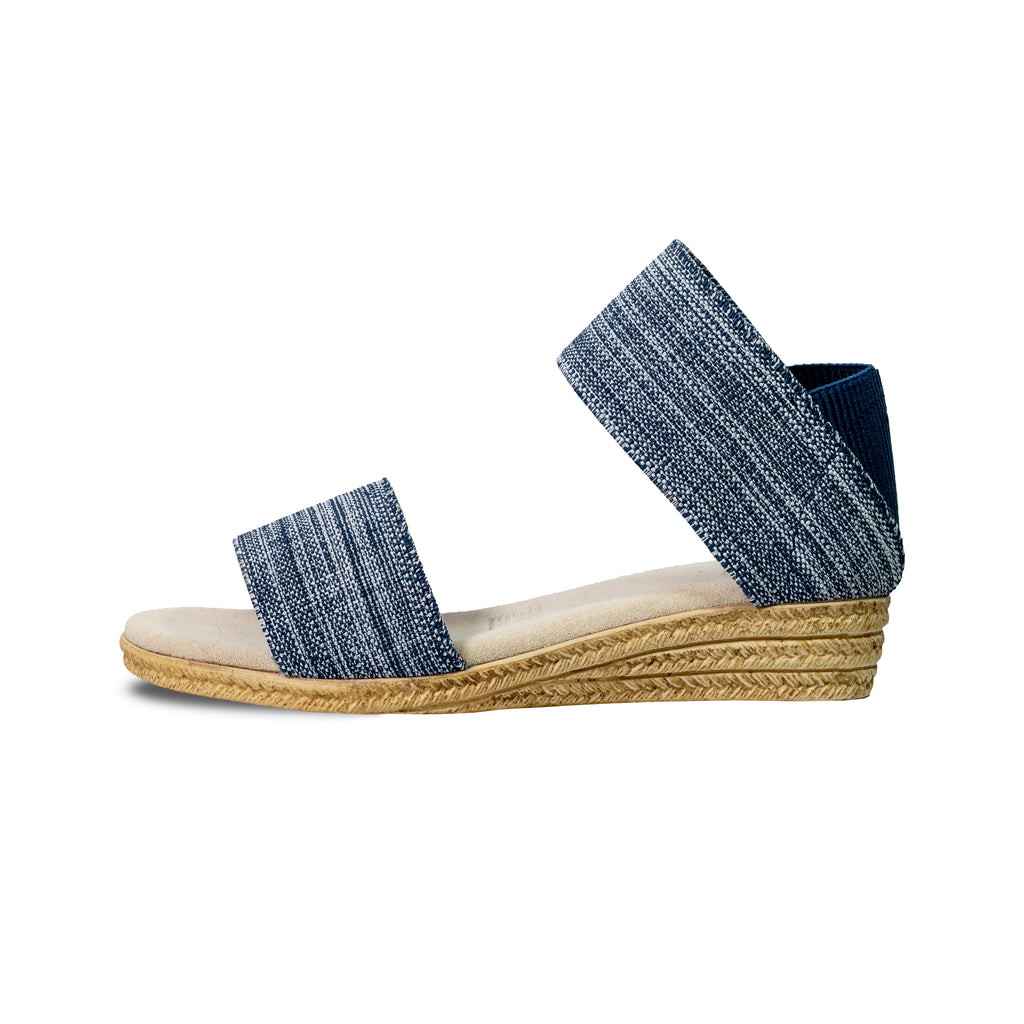Vaquero skinny de mezclilla Janie de SanMiguelShoesmx con detalles en azul y ajuste ajustado, vista frontal.