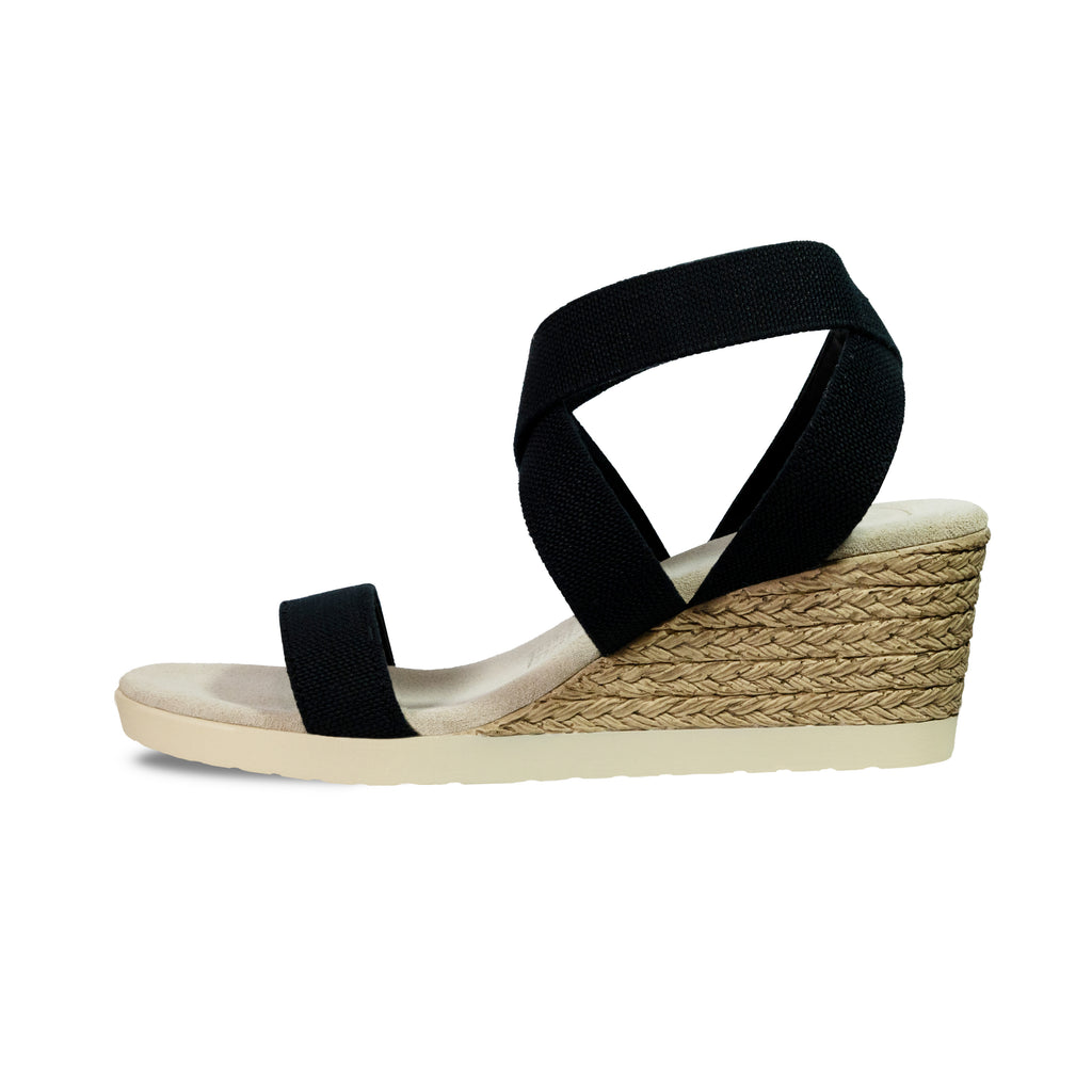 Zapatos Miami negros de SanMiguelShoesmx, estilo moderno y elegante, con detalles en cuero y suela resistente.