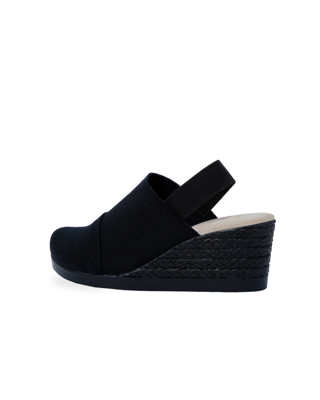 Zapatos negros Natasha de SanMiguelShoesmx, estilo elegante con diseño moderno y detalles en cuero, en una vista lateral.