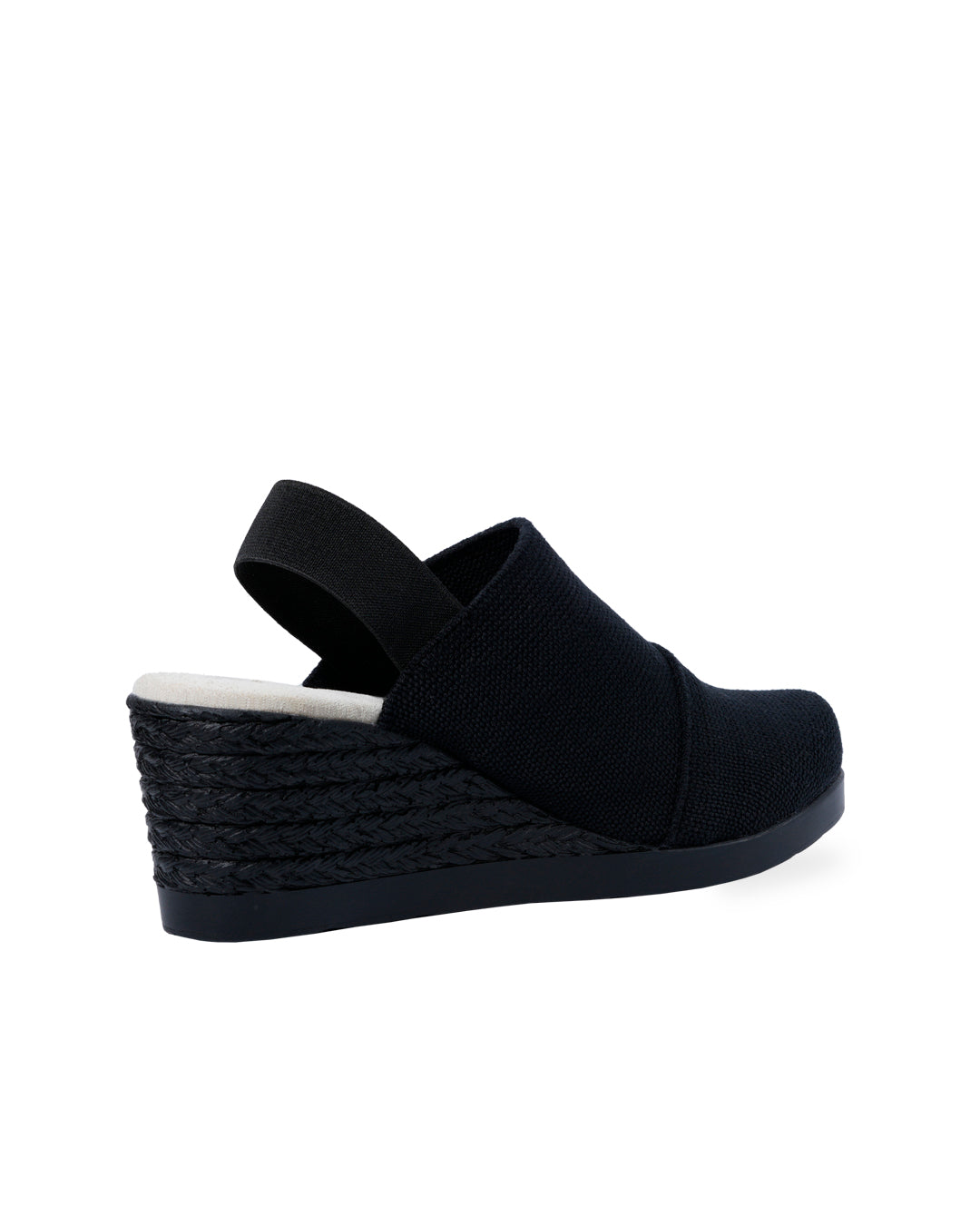 Zapatos negros Natasha de SanMiguelShoesmx, estilo elegante y moderno, con detalles en cuero y suela resistente.