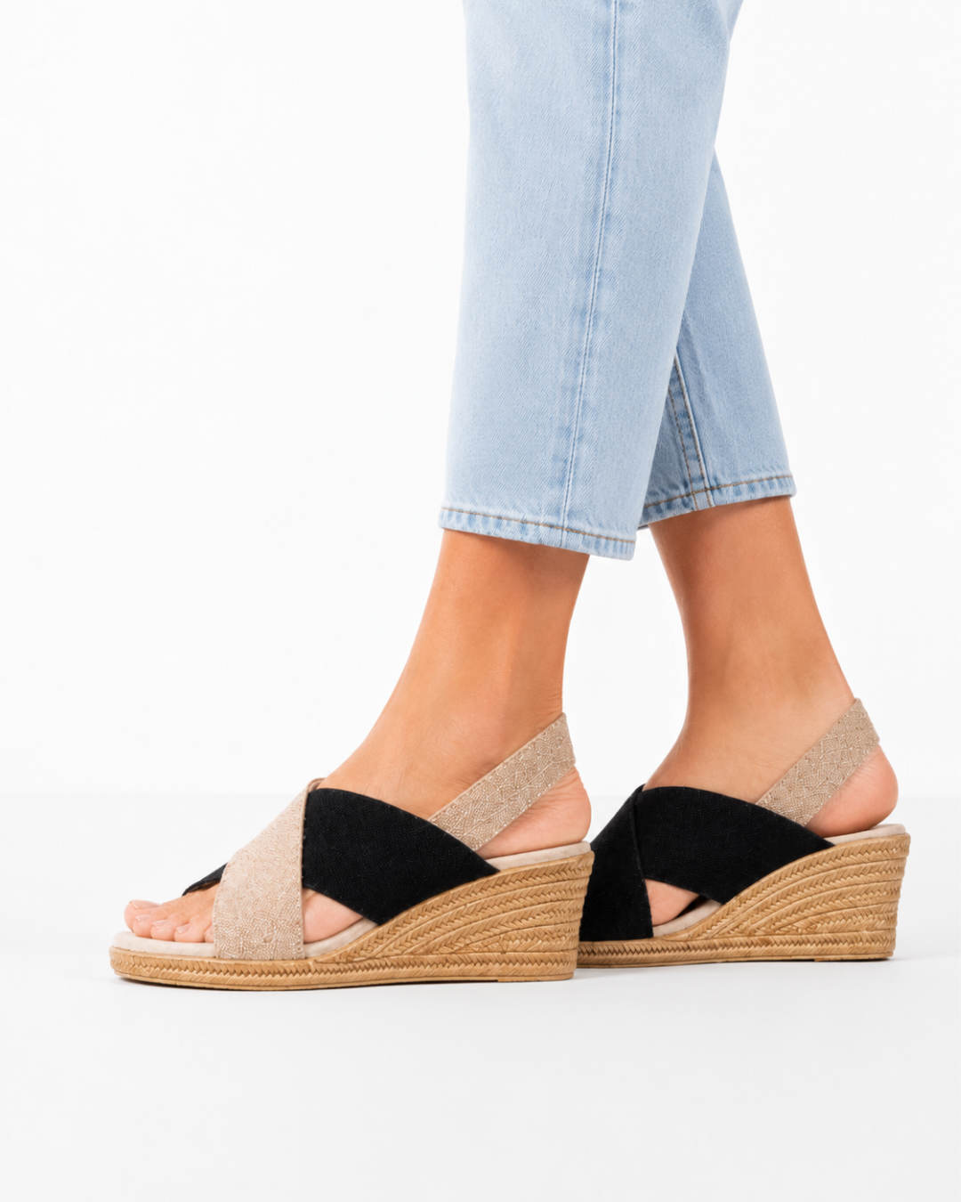 Zapatos negros Emilia de SanMiguelShoesmx, calzado elegante para mujer, con diseño clásico y detalles en cuero.