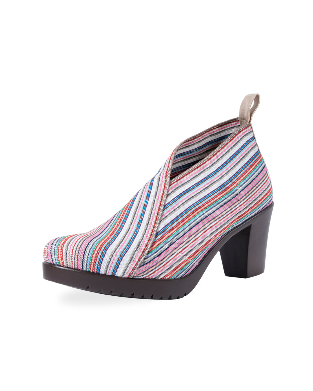 Zapatos beige con acabado irisado de SanMiguelShoesmx, estilo elegante y moderno para mujer.