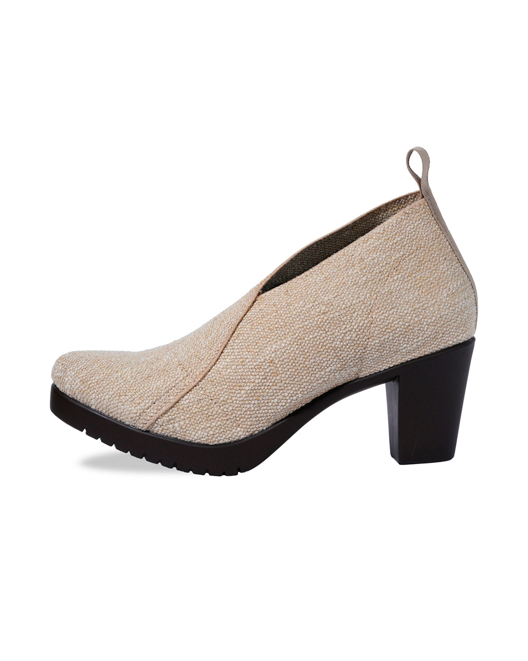Zapatos de lino Lía Lino Atelier de SanMiguelShoesmx, calzado elegante de lino en color natural con diseño moderno.